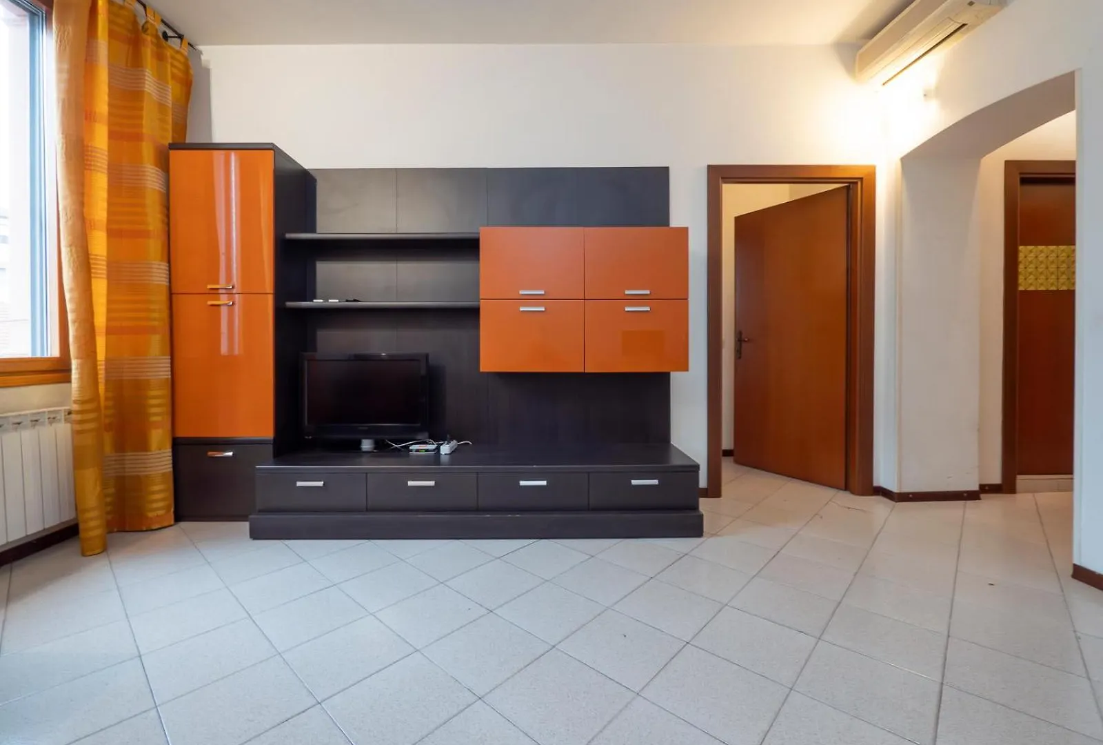 Ampio Biolocale Vicino Alla Stazione Centrale Milan Apartment