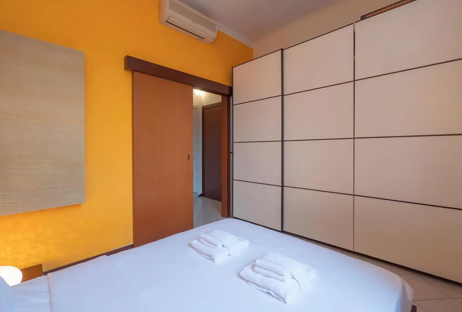 Ampio Biolocale Vicino Alla Stazione Centrale Milan Apartment
